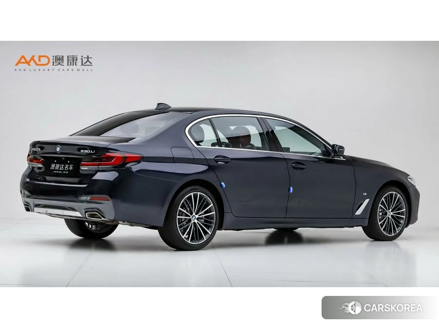 BMW 5 series 2021 Черный из Китая, фото 2