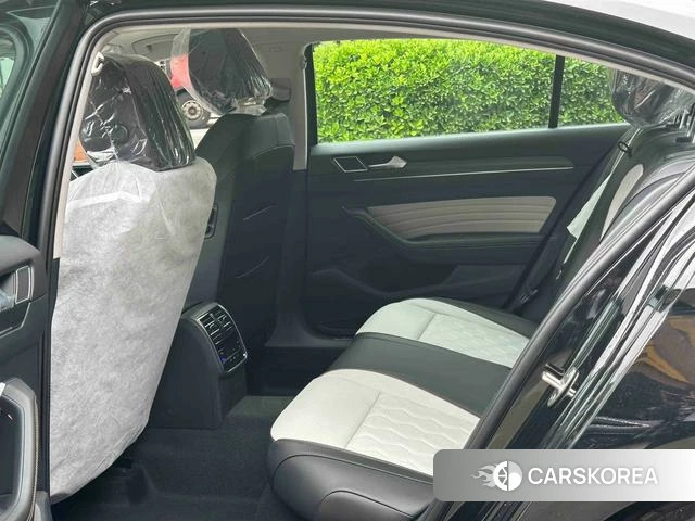 Volkswagen Magotan 2026 Черный из Китая, фото 5