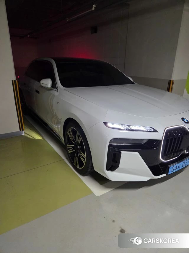 BMW i7 (G70) id 3841737 из Кореи 11