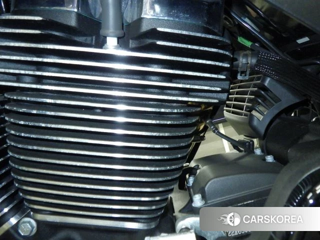 Engine photo