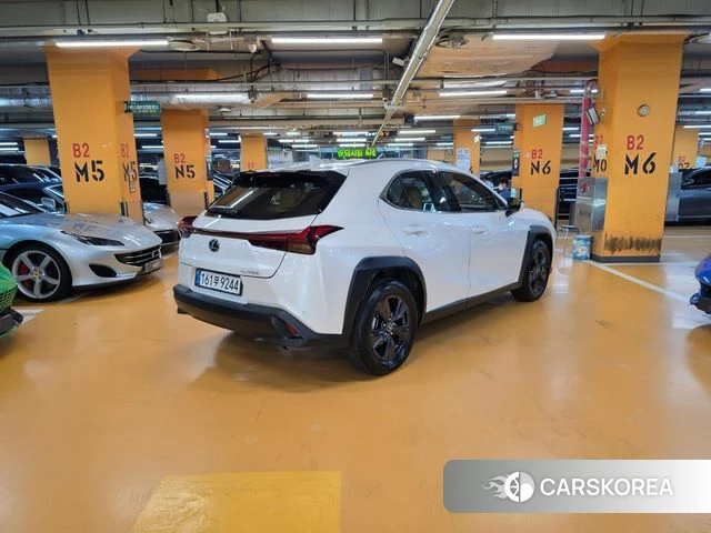 Lexus UX300h id 4680851 из Кореи 10