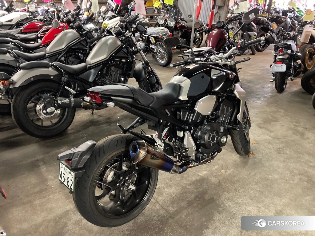 Проданный Honda CB1000R 2019 из Японии, фото 2