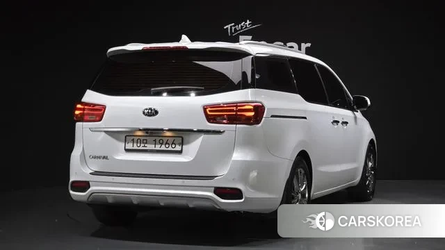 Kia The New Carnival id 3396907 из Кореи 12