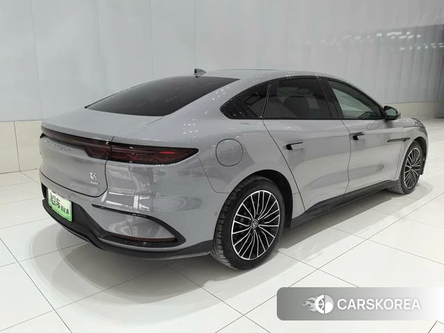 BYD Han DM 2025 Темно-серый из Китая, фото 2