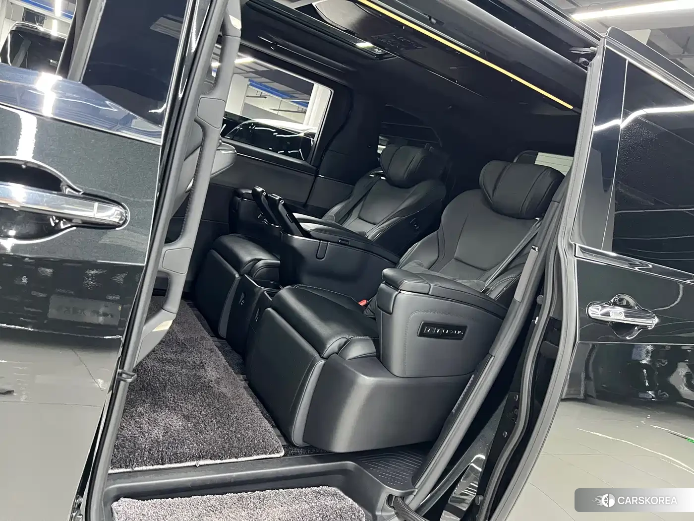 Lexus LM id 4664486 из Китая 12