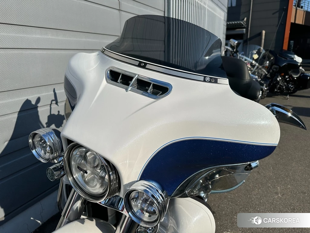 Проданный Harley-Davidson Electra Glide FLHTCU1690 2015 из Японии, фото 2