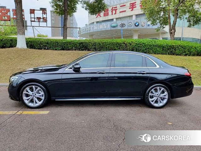 Mercedes-Benz E-class 2023 Черный из Китая, фото 3
