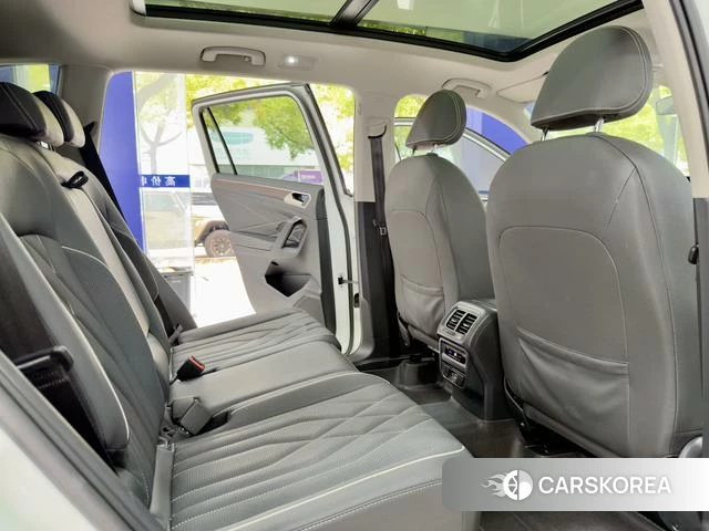 Volkswagen Tiguan L id 4341632 из Китая 8