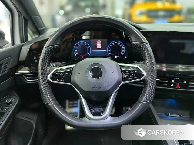 Volkswagen Golf 2022 Белый из Китая, фото 4