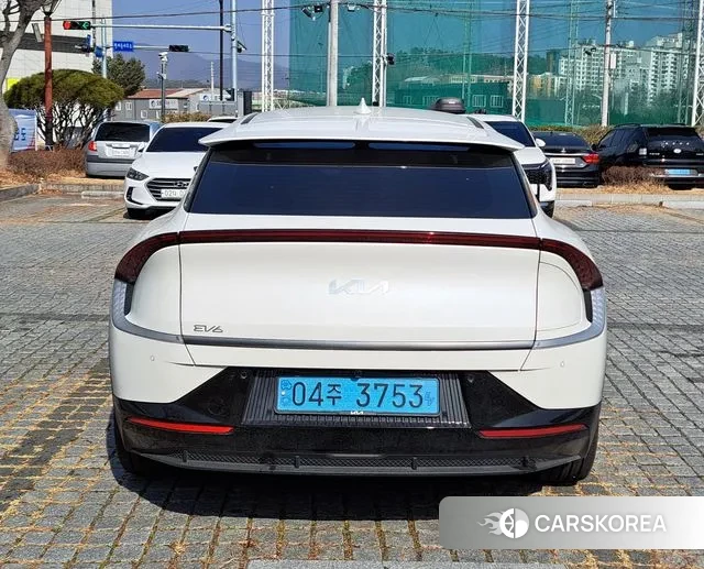 Kia EV6 2023 Белый из Кореи, фото 2