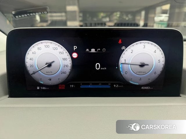 Hyundai Staria 2023 Черный из Кореи, фото 2
