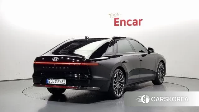 Hyundai Grandeur Hybrid (GN7) id 3002487 из Кореи 12