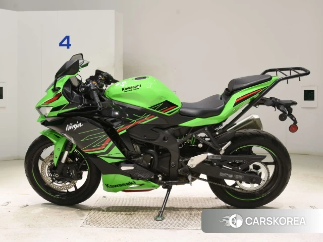 Kawasaki ZX-4RR 2023 из Японии
