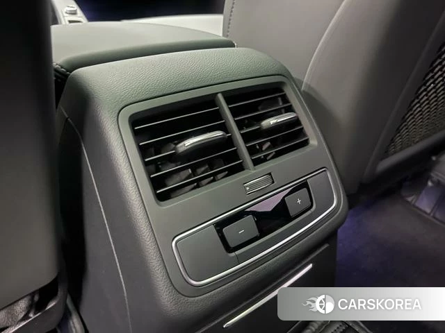 Audi A4L id 4335117 из Китая 12