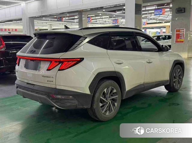 Hyundai Tucson 2023 Белый из Китая, фото 2