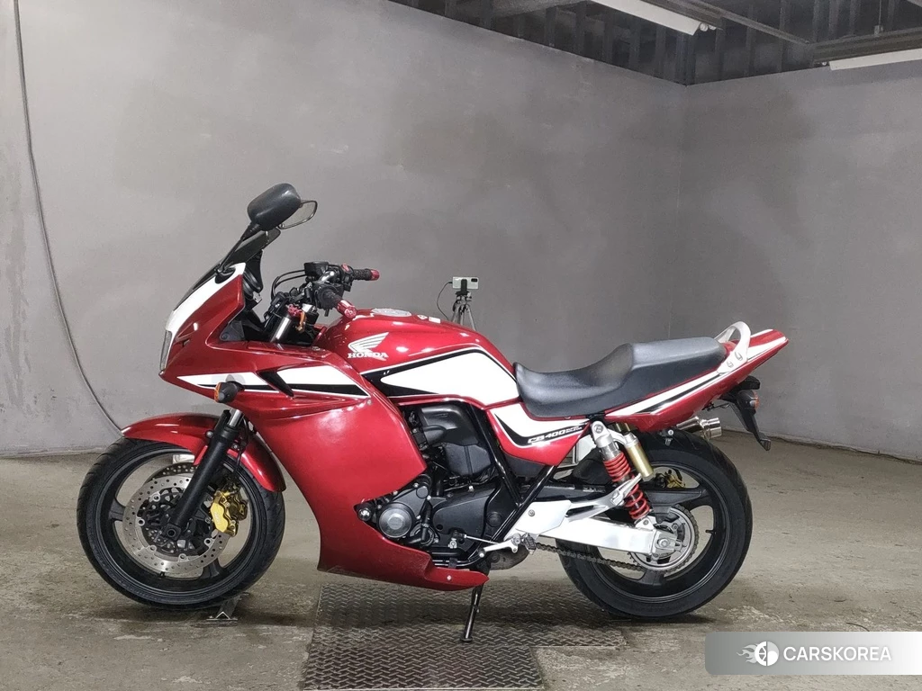 Проданный Honda CB400SF BOLDOR 2011 из Японии