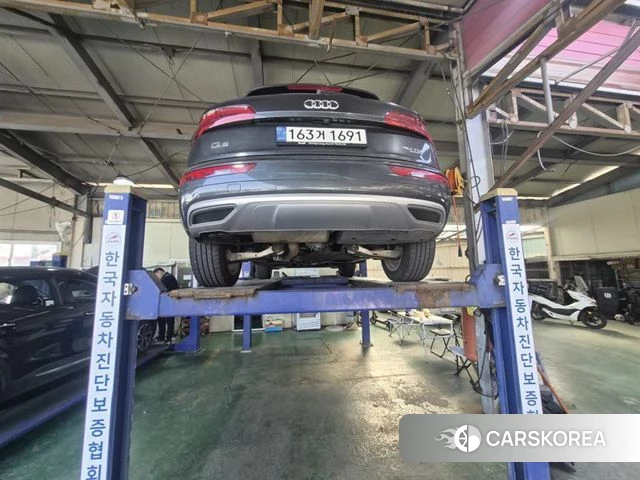 Audi Q5 (FY) 2020 Серый из Кореи, фото 2