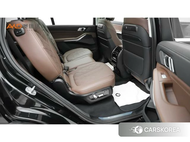 BMW X7 2024 Черный из Китая, фото 3