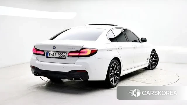 BMW 5 Series (G30) id 3650533 из Кореи 12