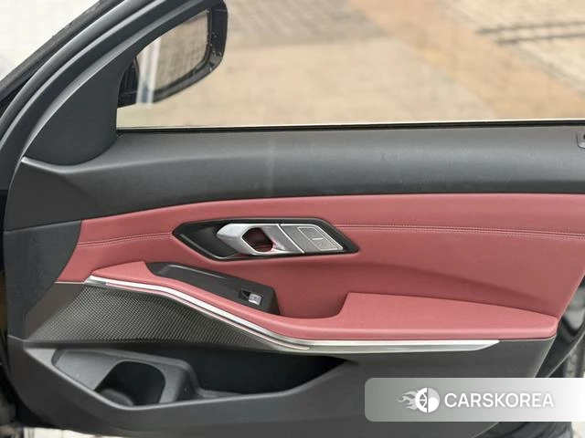 BMW 3 series id 4264815 из Китая 8