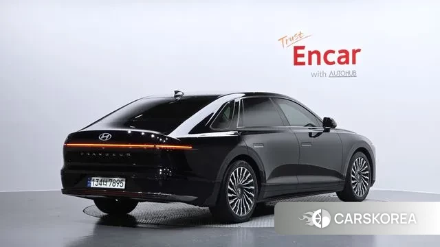 Hyundai Grandeur (GN7) id 3383573 из Кореи 12