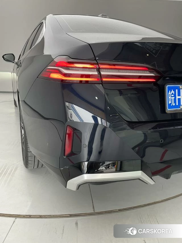 BMW 5 series id 4264453 из Китая 12