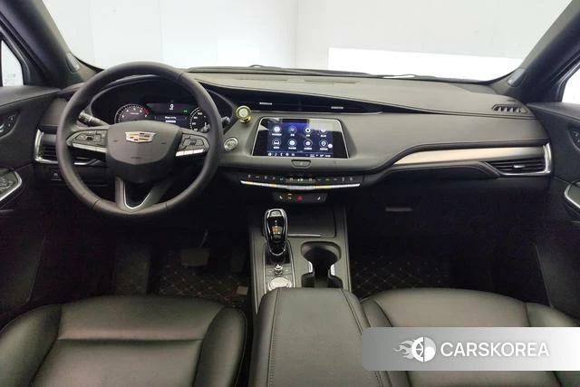 Cadillac XT4 id 3810424 из Китая 9