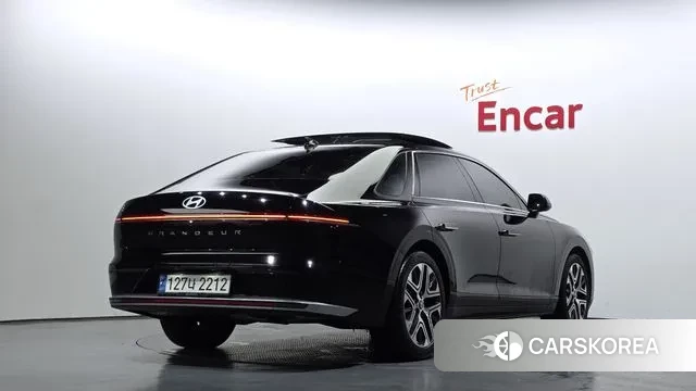 Hyundai Grandeur (GN7) id 3196117 из Кореи 12