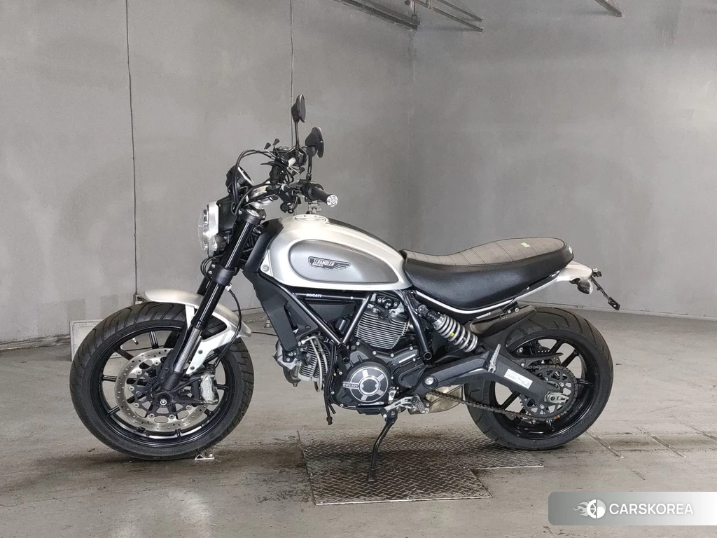 Проданный Ducati SCRAMBLER ICON 2017 из Японии