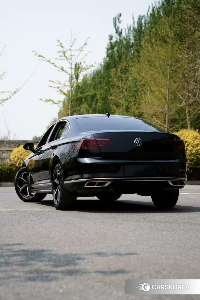 Volkswagen Magotan 2023 Черный из Китая, фото 6