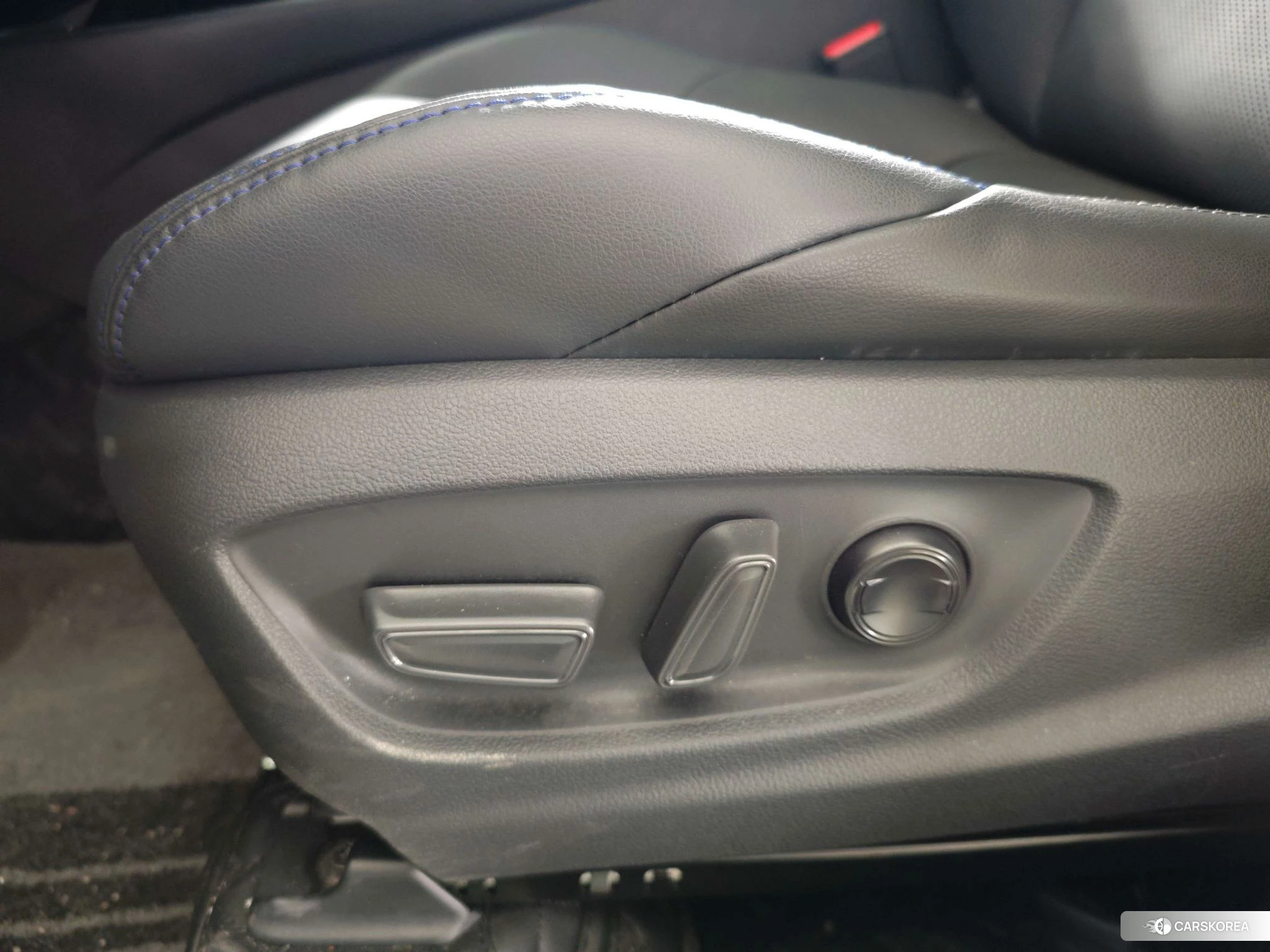 Toyota C-HR id 4467504 из Китая 12
