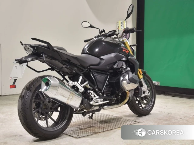 Проданный BMW R1250R 2021 из Японии
