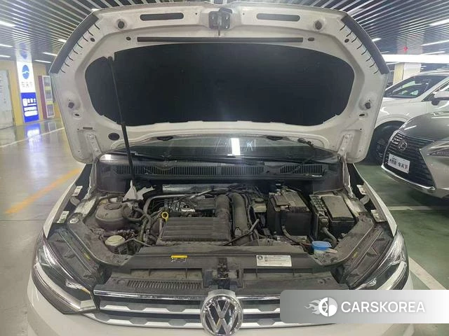 Volkswagen Touran L 2021 Белый из Китая, фото 4