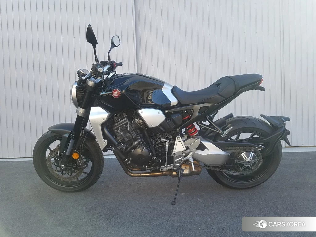 Проданный Honda CB1000R 2018 из Японии, фото 2