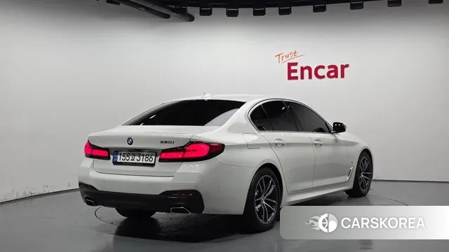 BMW 5 Series (G30) id 3378318 из Кореи 12