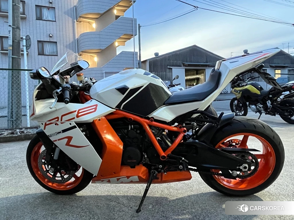 Проданный KTM 1190 RC8 R 2011 из Японии, фото 2