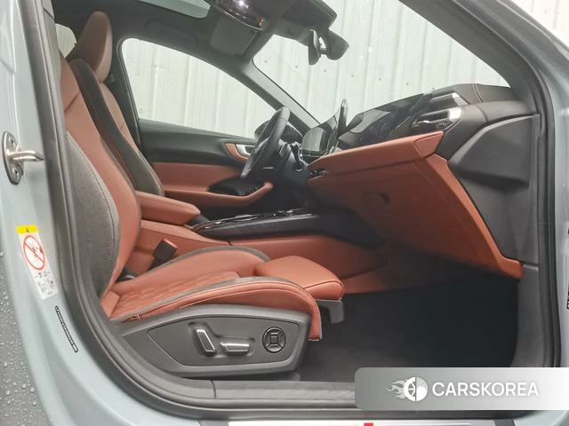 Audi A5L id 4271785 из Китая 7