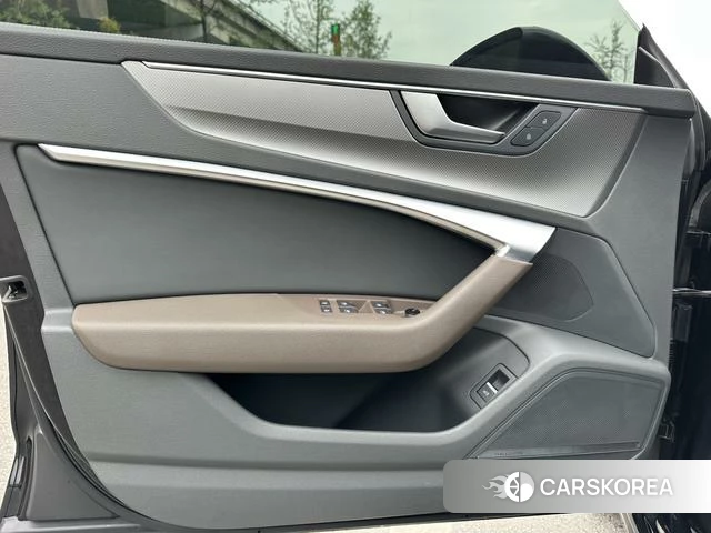 Audi A7L 2023 Черный из Китая, фото 3
