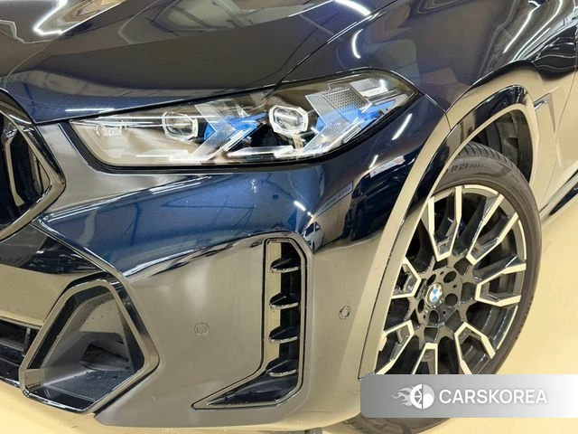 BMW X6 (G06) 2025 Черный из Кореи, фото 2