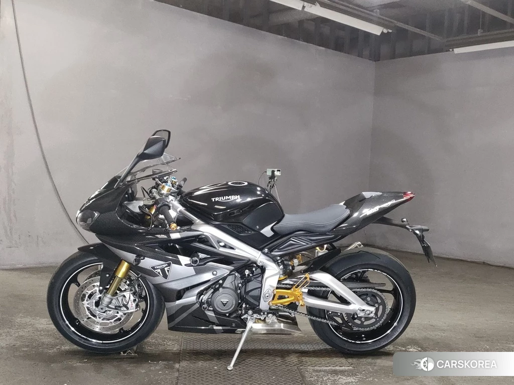 Проданный OTHER TRIUMPH DAYTONA MOTO2 765LTD 2020 из Японии, фото 2
