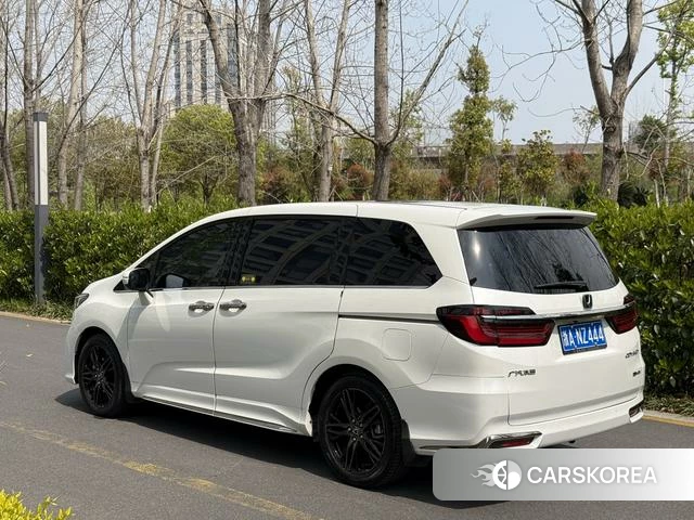 Honda Odyssey 2022 Белый из Китая, фото 2