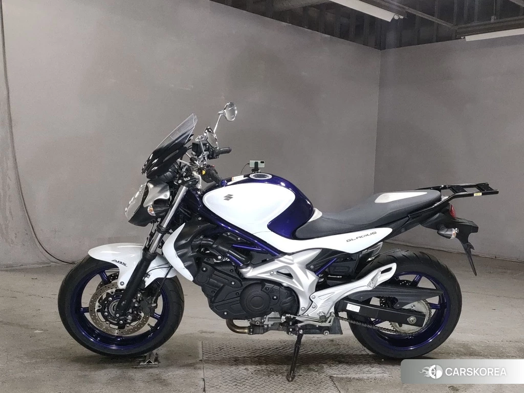 Проданный Suzuki GLADIUS 400 2010 из Японии