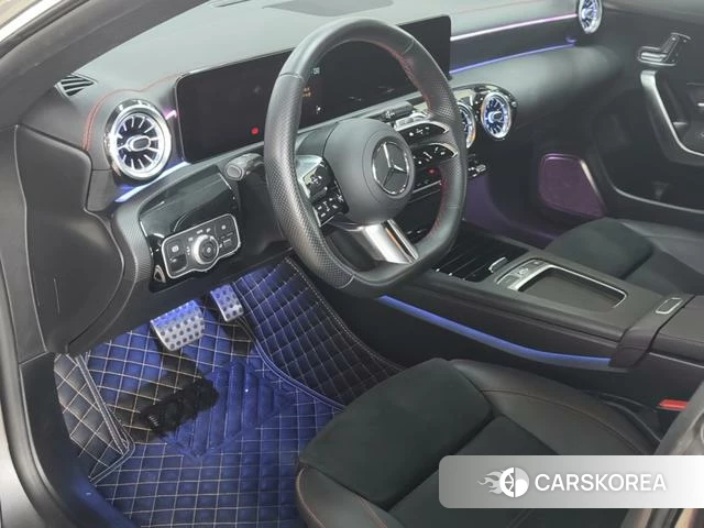 Mercedes-Benz CLA (import) 2025 Серебристо-серый из Китая, фото 4