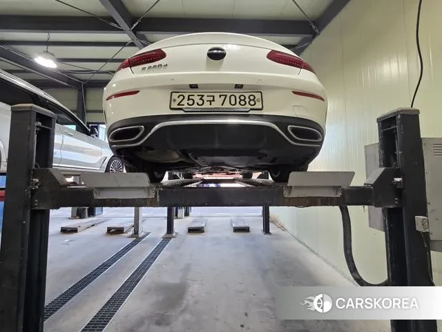 Mercedes-Benz E-Class W213 2018 Белый из Кореи, фото 2