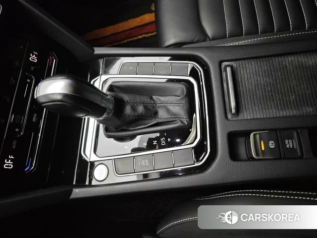 Volkswagen Magotan 2022 Черный из Китая, фото 4