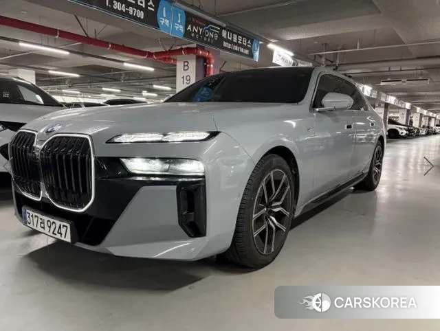 BMW 7 Series (G70) 2023 Серебристо-серый из Кореи, фото 5