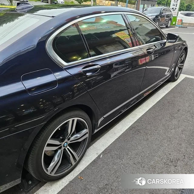 BMW 7 Series (G11) 2018 Черный из Кореи, фото 2