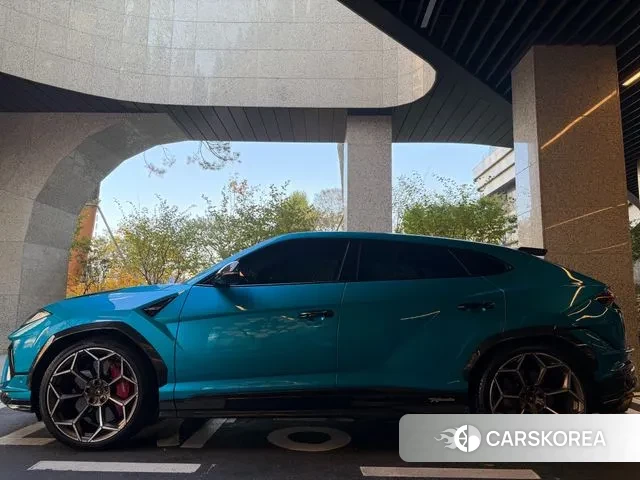 Lamborghini Urus id 3377519 из Кореи 10