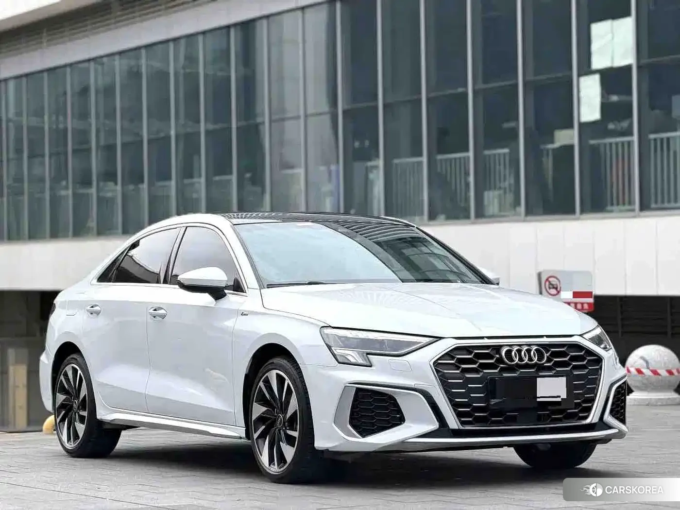 Audi A3 2024 Белый из Китая, фото 2