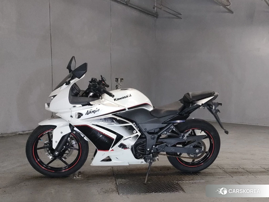 Проданный Kawasaki NINJA 250R id 4160245 из Японии, фото 2